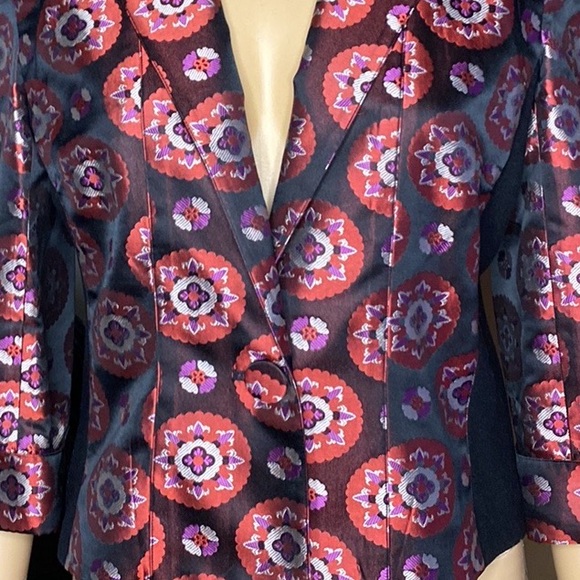 DIANE VON FURSTENBERG
Silk Floral Print Blazer Size 12 - Picture 8 of 11